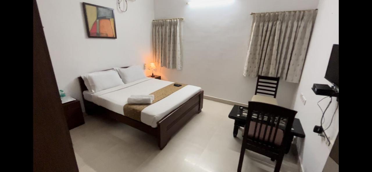 ホテル Avuraa Hospitality India チェンナイ エクステリア 写真